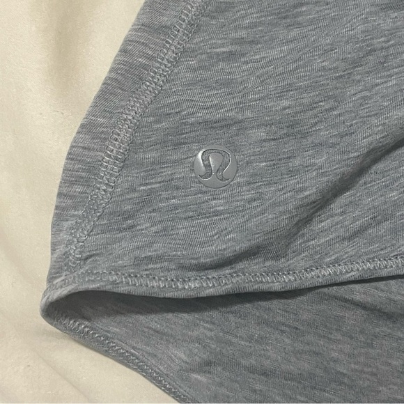 Lululemon Twist & Turn Tank Size 2 - Picture 7 of 10